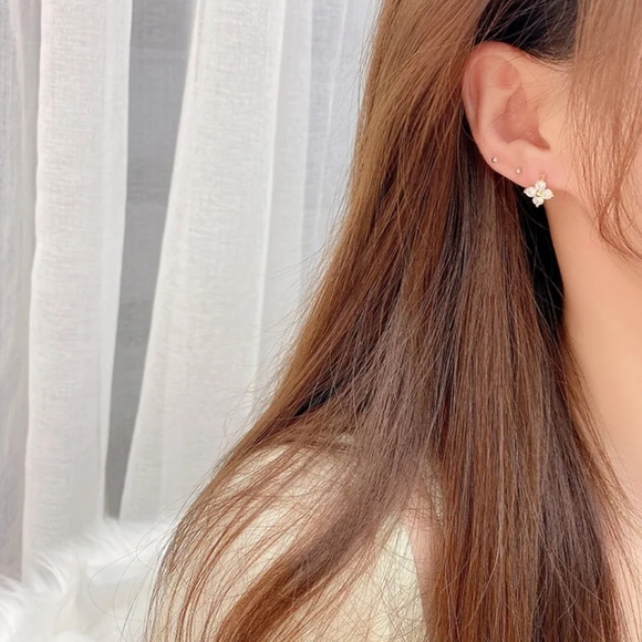 Cute Flower Hoop Earrings - Picture 2 of 4